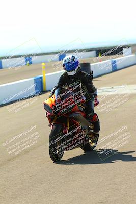 media/Sep-20-2025-TrackDaz (Sat) [[27f0cde673]]/Around the Pits/